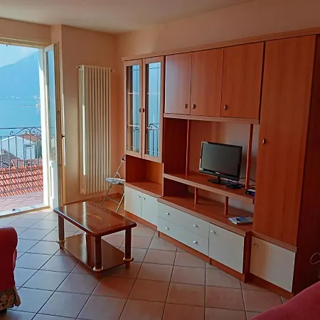 Casa Corinna, View, Terrace, Private Garage! בית נופש *